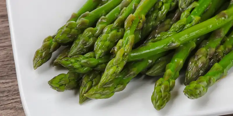 Canned asparagus