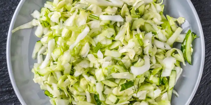 Cooked cabbage (with salt)