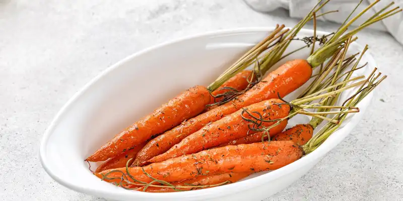 Cooked carrot (with salt)