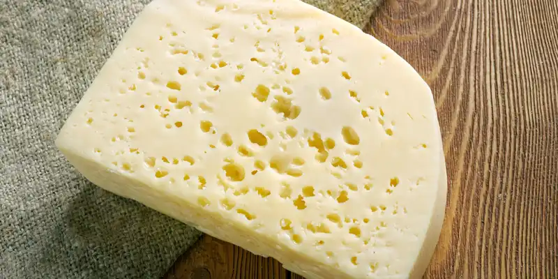 Formaggio semisolido