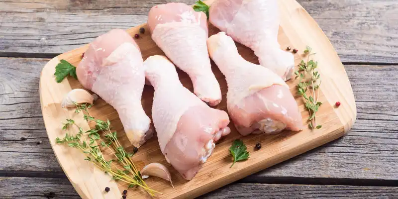 Raw chicken drumstick (meat and skin)