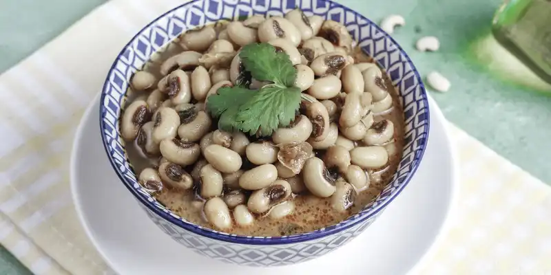 Piselli di mucca (fagioli dall'occhio) bolliti (con sale)