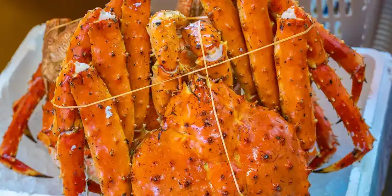 Simmered or steamed alaska king crab