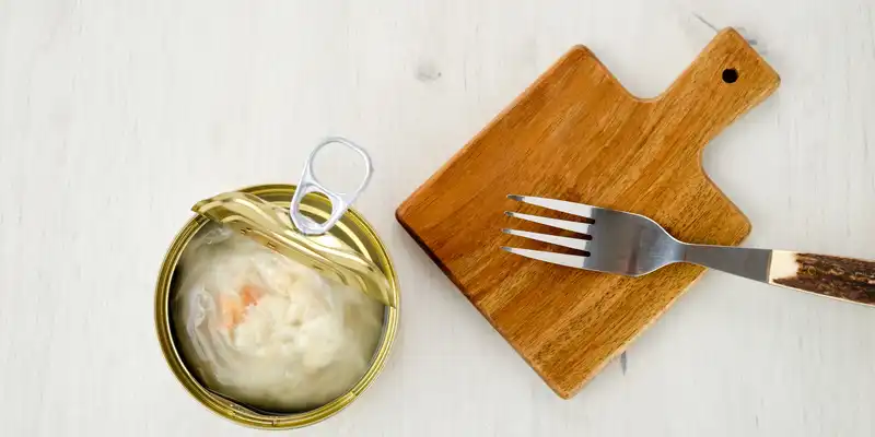 Canned crab