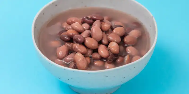 Boiled cranberry beans (with salt)