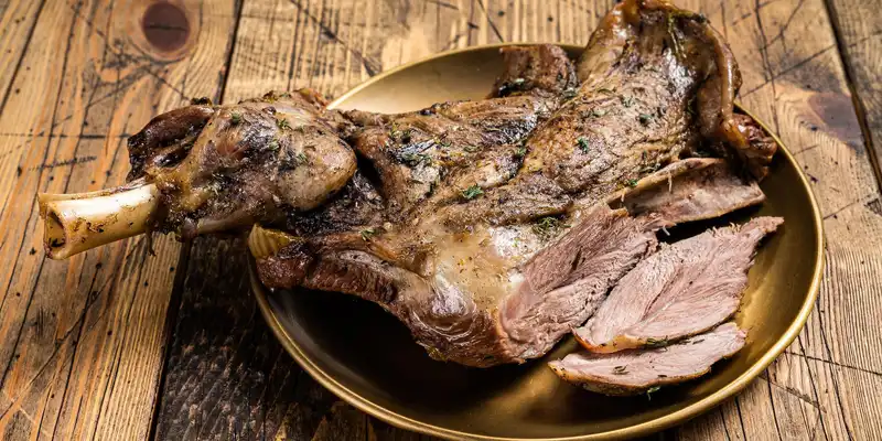 Broiled lamb shoulder