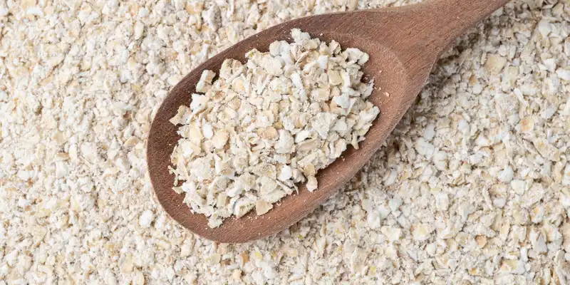 Raw oat bran