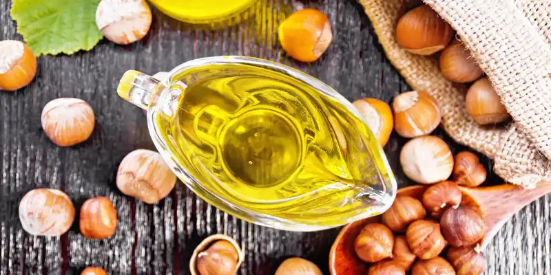 Hazelnut oil