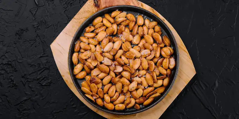 Dry roasted peanuts (with salt)