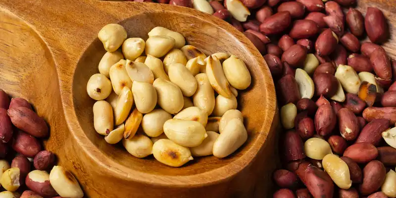 Cooked valencia peanuts (without salt)