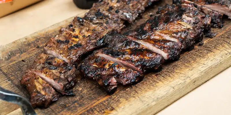 Centro de lomo de cerdo a la parrilla (deshuesado, chuletas)