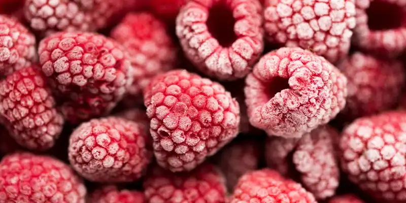 Frozen raspberry