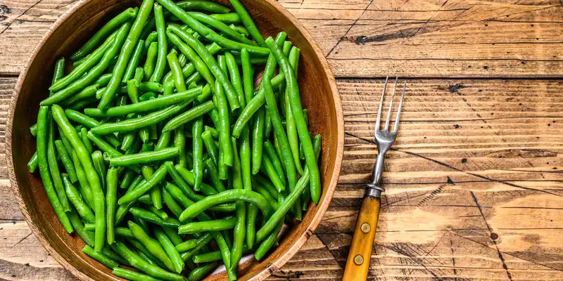 Cooked snap beans (with salt)