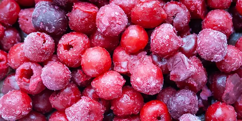 Frozen sour cherry