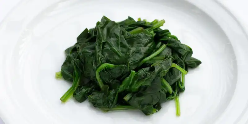 Boiled spinach (with salt)