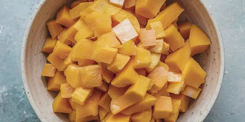 Boiled hubbard squash (with salt)