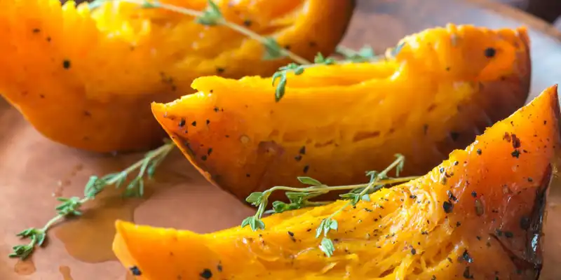 Courge spaghetti bouillie ou cuite au four (avec sel)