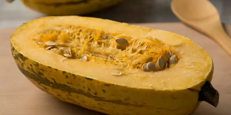 Spaghetti alla zucca invernali crudi