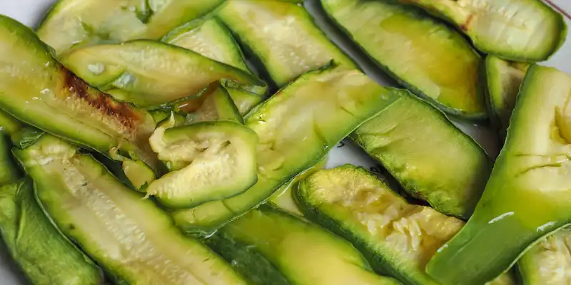 Gekochte Zucchini (mit Salz)