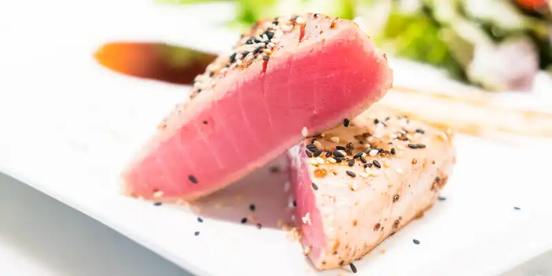 Baked or broiled bluefin tuna